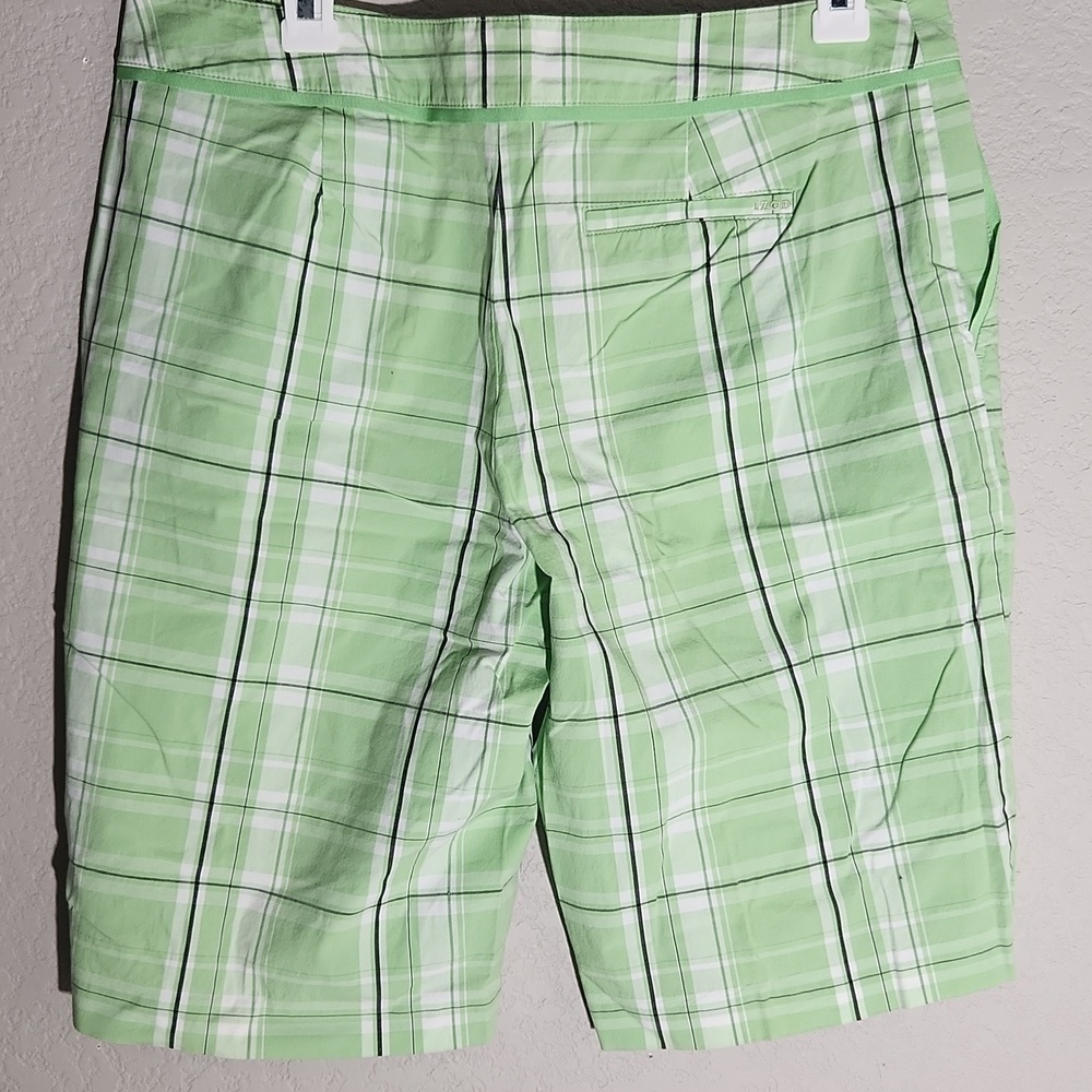 IZOD Shorts Womens Size1 10 XFG Stretch Plaid Green Plaid - Picture 2 of 8